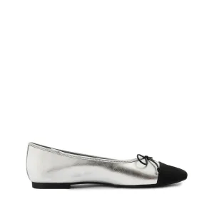 Arissa Metallic Leather Flat