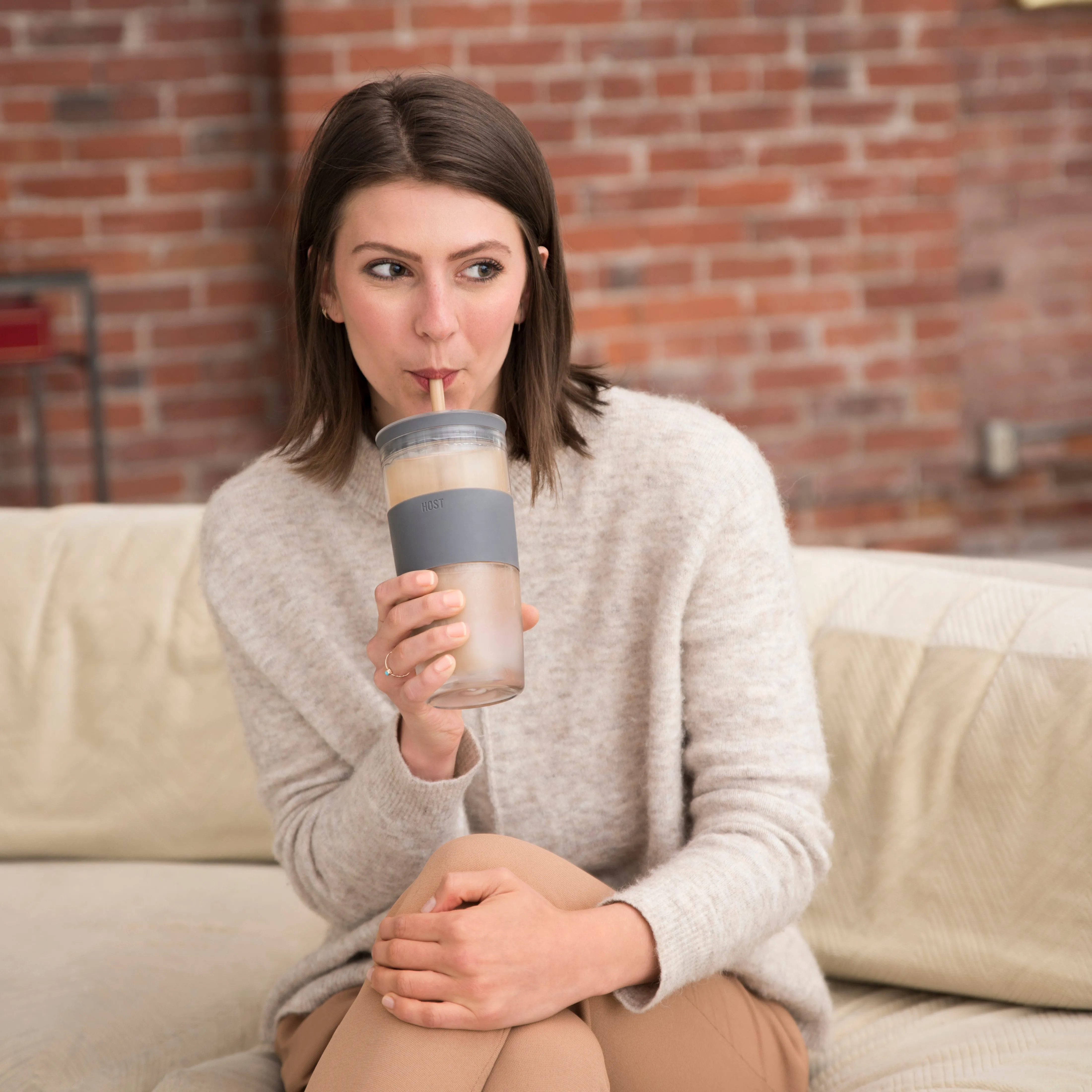 Tumbler FREEZE™ Cooling Cup in Grey with Lid and Straw