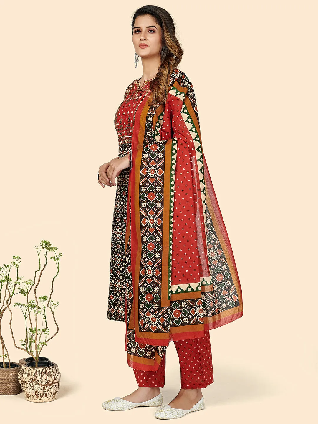 Women'S Patola Print & Embroidered Straight Cotton Black Stitched Kurta Pant With Dupatta