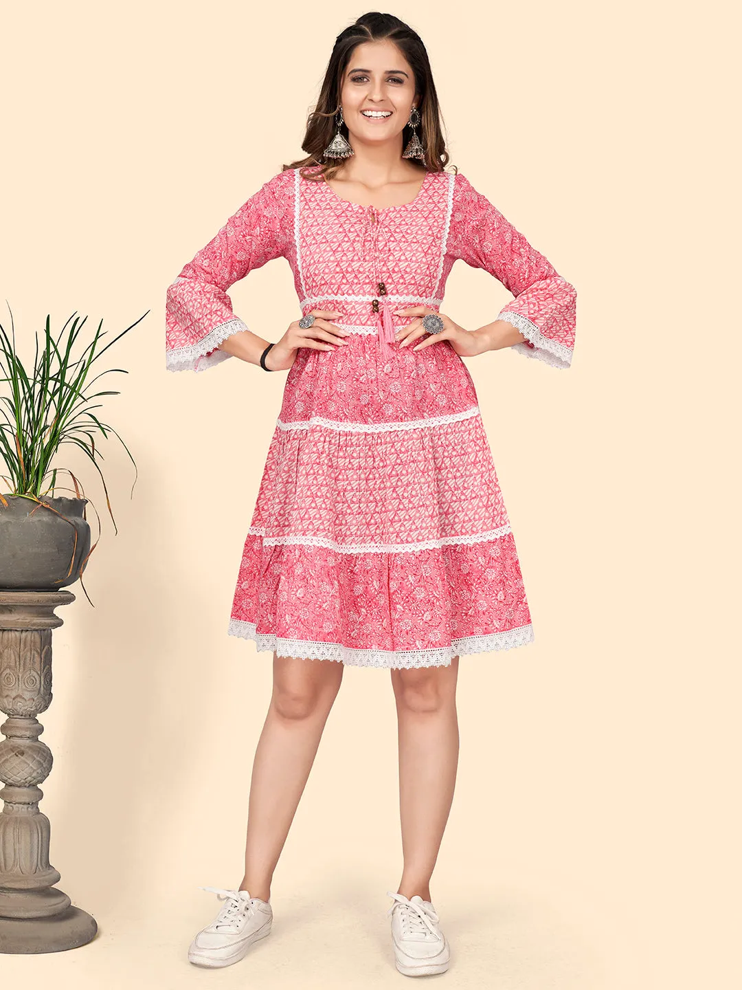 Women'S Print & Lace Work Flared Cotton Pink Stitched Dress