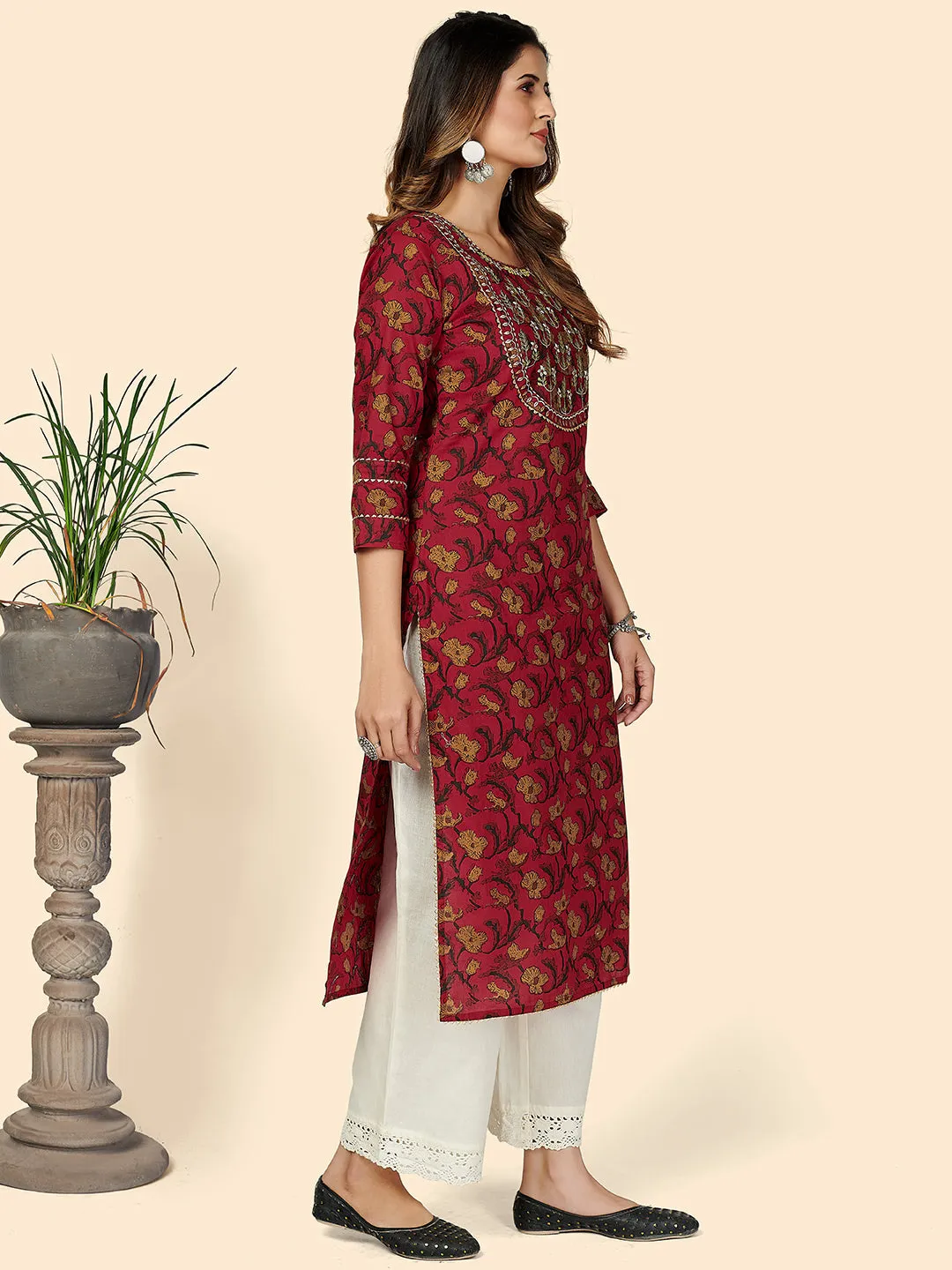 Women'S Printed & Embroidered Straight Cotton Red Stitched Kurta